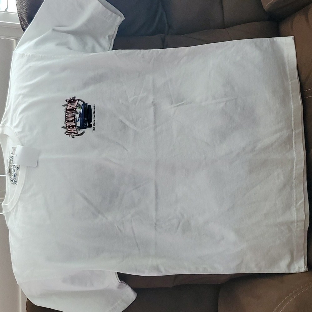 Tee shirt